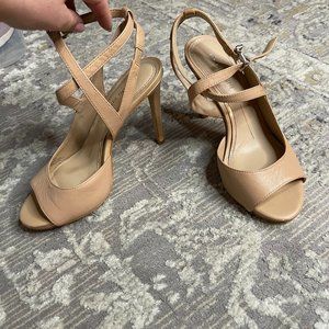 Gianni Bini Nude Heels